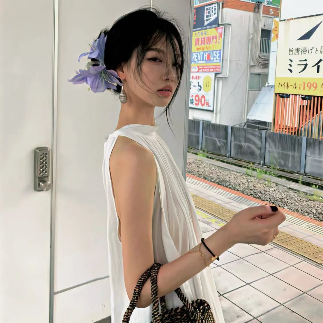 寒枝雀静
